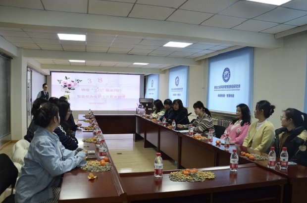 内文图情暖“三八”健康同行成人漫画
为女职工庆祝三八妇女节.jpg